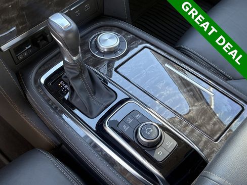 Used 2024 Nissan Armada Platinum w/ Captain's Chairs Package image 19