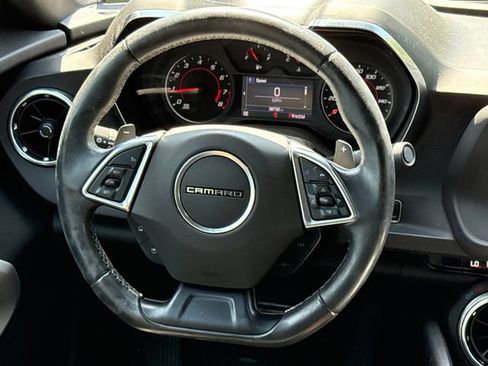 Used 2022 Chevrolet Camaro LT RWD image 9