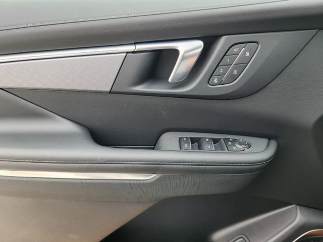 New 2025 Buick Enclave Sport Touring w/ Super Cruise Package FWD image 31