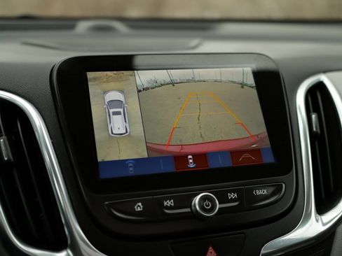 Used 2018 Chevrolet Equinox Premier image 15