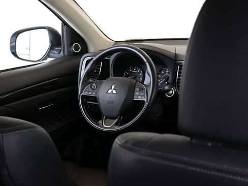 Used 2017 Mitsubishi Outlander SEL FWD image 35