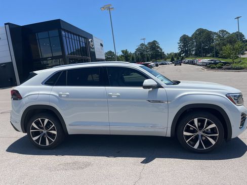 New 2026 Volkswagen Atlas Cross Sport SEL Premium R-Line AWD/4WD image 3