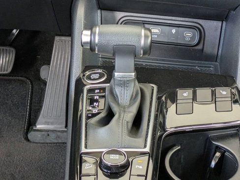 Used 2023 Kia Sportage EX image 17