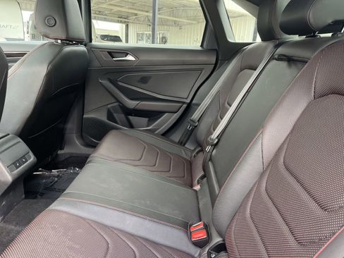 Used 2023 Volkswagen Jetta GLI Autobahn image 15