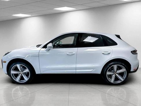 New 2025 Porsche Macan image 38