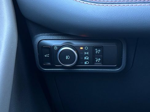 New 2026 Ford Explorer Active w/ Active Comfort Package RWD image 28