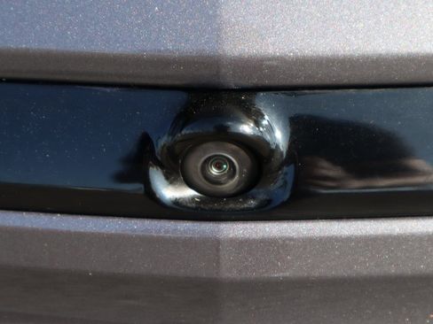 Used 2022 Chevrolet Bolt EUV Premier image 46