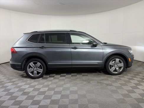 Used 2019 Volkswagen Tiguan SEL Premium image 12