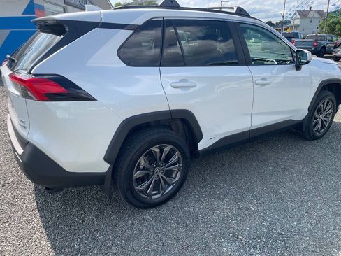 Used 2023 Toyota RAV4 XLE Premium AWD/4WD image 6