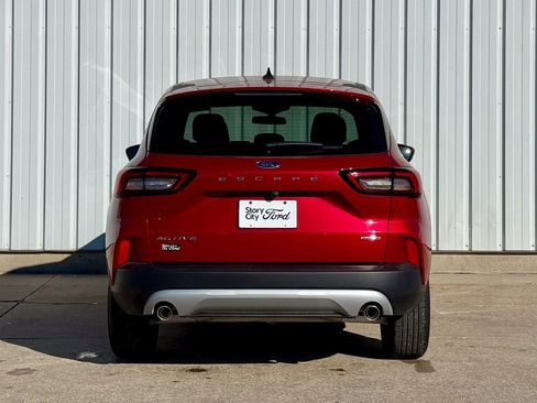 Certified 2025 Ford Escape Active w/ Cold Weather Package image 4