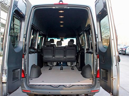 Used 2026 Mercedes-Benz Sprinter 2500 image 5