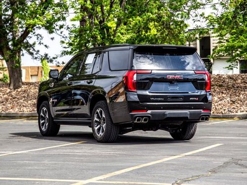 Used 2025 GMC Yukon AT4 Ultimate AWD/4WD image 3