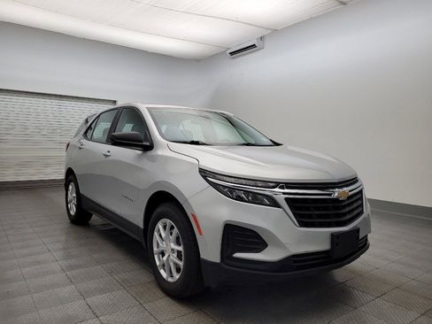 Used 2022 Chevrolet Equinox LS image 13