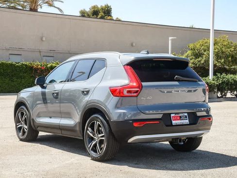 Used 2023 Volvo XC40 B5 Plus AWD/4WD image 7