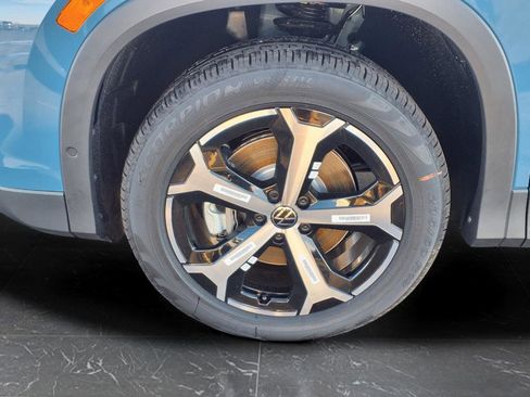 New 2026 Volkswagen Tiguan SE image 11