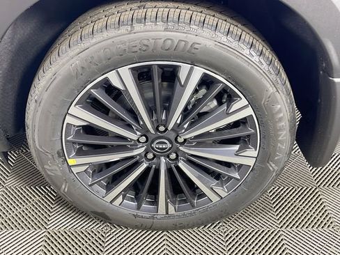 New 2026 Nissan Pathfinder Platinum image 21