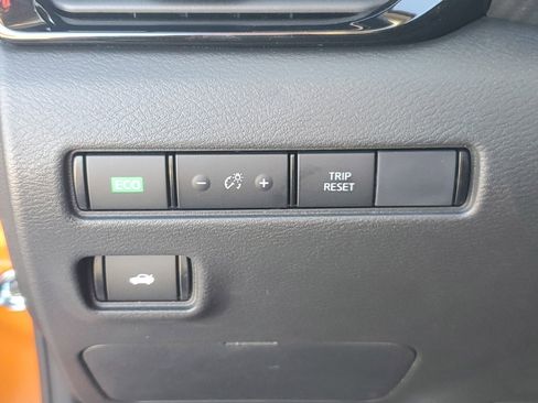 New 2025 Nissan Sentra SR image 17