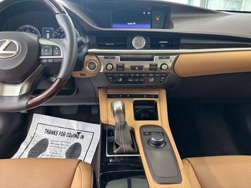 Used 2017 Lexus ES 350 w/ Premium Package FWD image 11