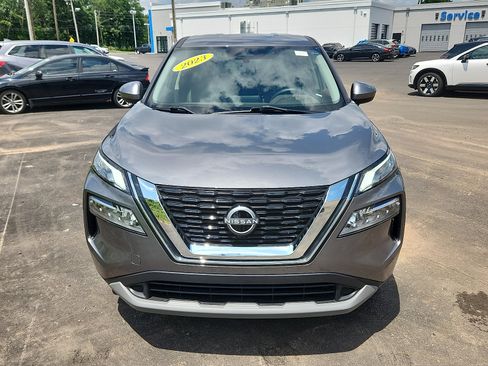 Used 2023 Nissan Rogue SV AWD/4WD image 2