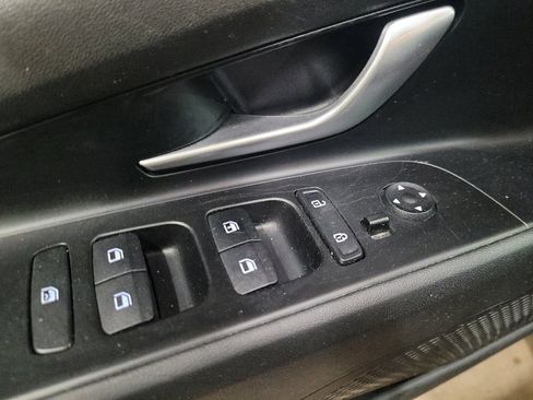 Used 2021 Hyundai Elantra SE FWD image 27