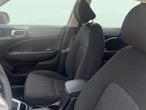 Certified 2026 Hyundai Venue SE FWD image 20