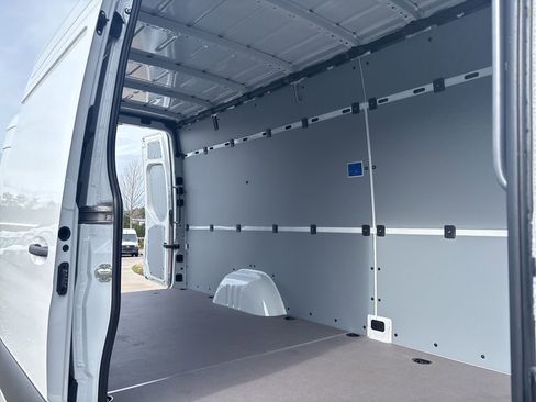 New 2026 Mercedes-Benz Sprinter 2500 image 21