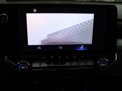 Used 2024 Chevrolet Colorado LT w/ LT Convenience Package II image 21