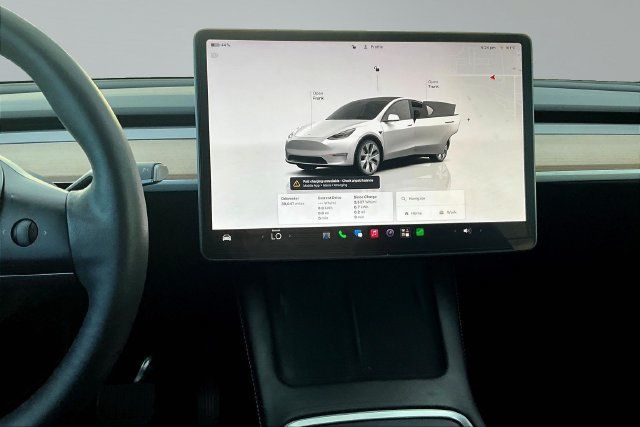 Used 2023 Tesla Model Y Long Range AWD/4WD image 9