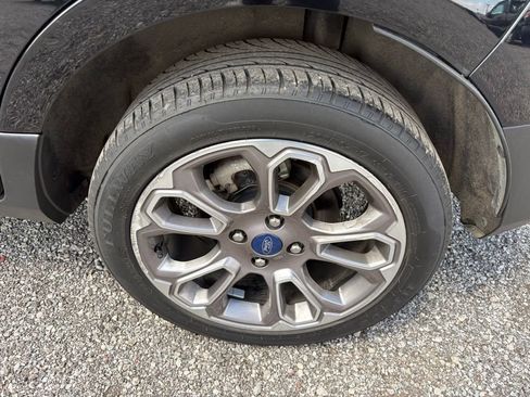 Used 2019 Ford EcoSport Titanium FWD image 21