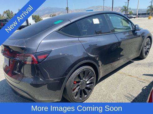 Used 2024 Tesla Model Y Performance AWD/4WD image 2