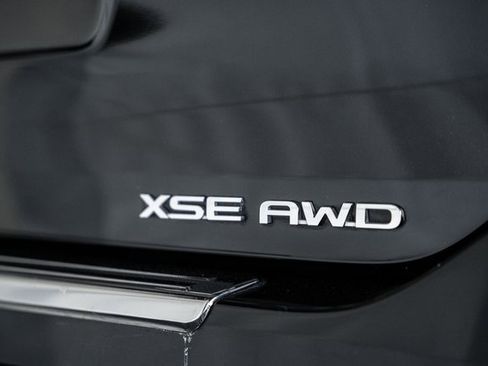 Used 2022 Toyota Highlander XSE image 7