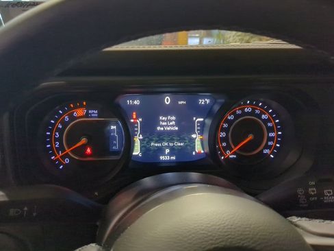 Used 2025 Jeep Wrangler Unlimited Rubicon w/ XTREMEE 35" Tire Package image 15