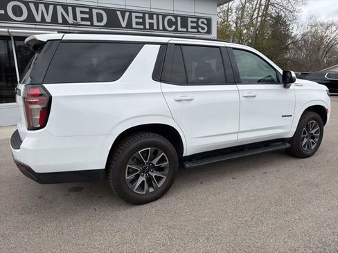Used 2023 Chevrolet Tahoe Z71 w/ Luxury Package AWD/4WD image 3