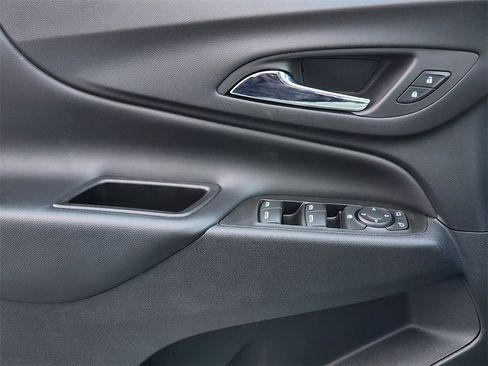 Used 2022 Chevrolet Equinox LT image 23