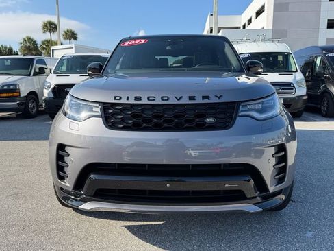Used 2023 Land Rover Discovery HSE R-Dynamic AWD/4WD image 2