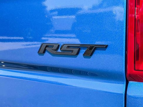 Used 2022 Chevrolet Silverado 1500 RST AWD/4WD image 9