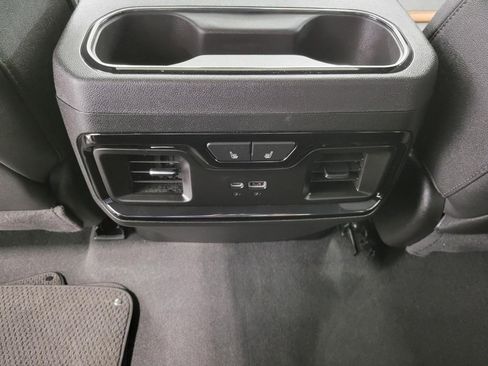Used 2025 GMC Sierra 1500 AT4 w/ AT4 Preferred Package AWD/4WD image 24