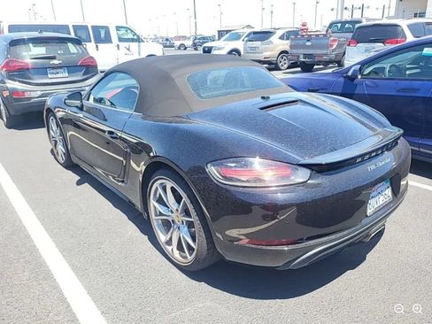 Used 2017 Porsche 718 Boxster RWD image 2