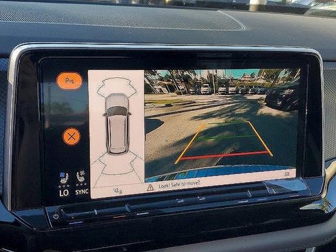 New 2026 Volkswagen Atlas Peak Edition image 13