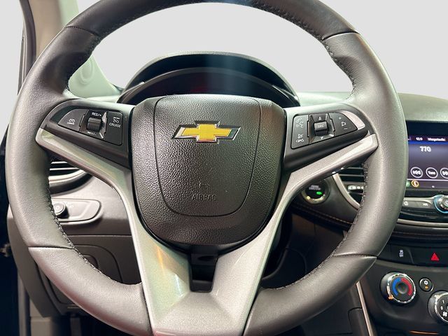 Used 2021 Chevrolet Trax LT w/ Redline Edition AWD/4WD image 11
