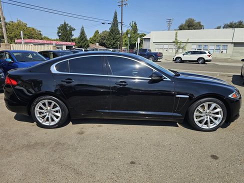 Used 2013 Jaguar XF image 6