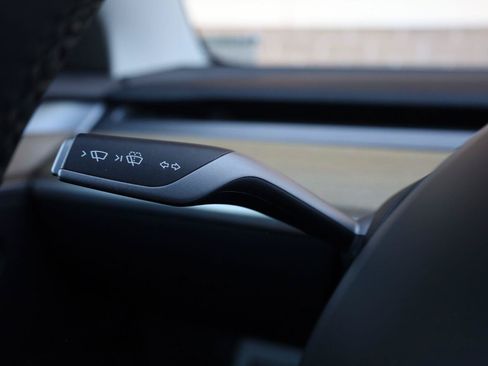 Used 2023 Tesla Model 3 Standard Range RWD image 32