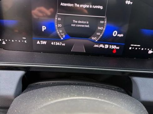 Used 2025 Volkswagen Jetta SE FWD image 1