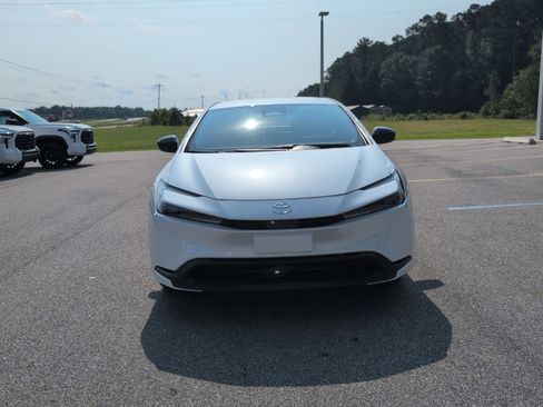 New 2026 Toyota Prius LE image 8