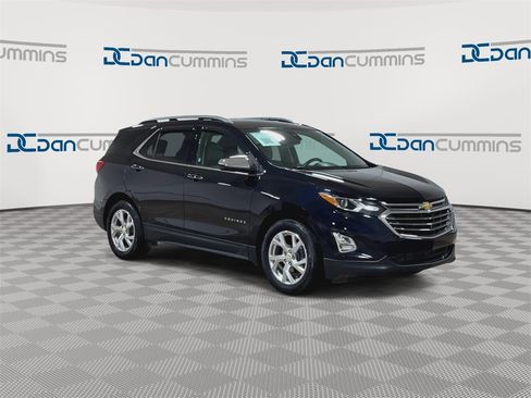 Used 2020 Chevrolet Equinox Premier image 2