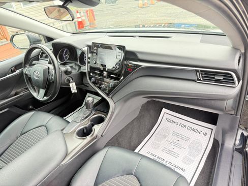 Used 2021 Toyota Camry SE image 35