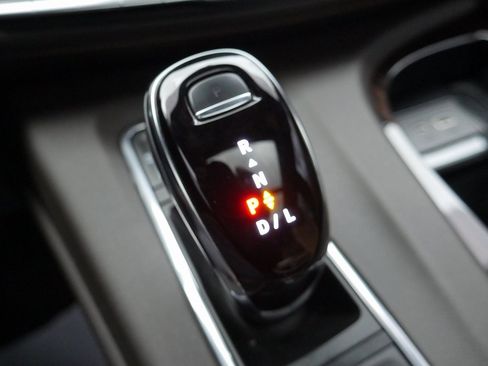 Used 2023 Cadillac Escalade ESV Premium Luxury image 19