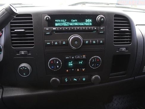 Used 2008 Chevrolet Silverado 2500 LT w/ 2LT Convenience Package image 12