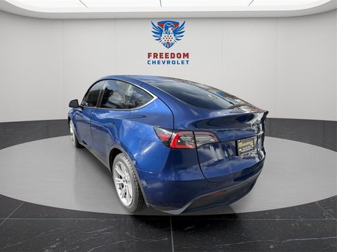 Used 2021 Tesla Model Y Long Range image 4