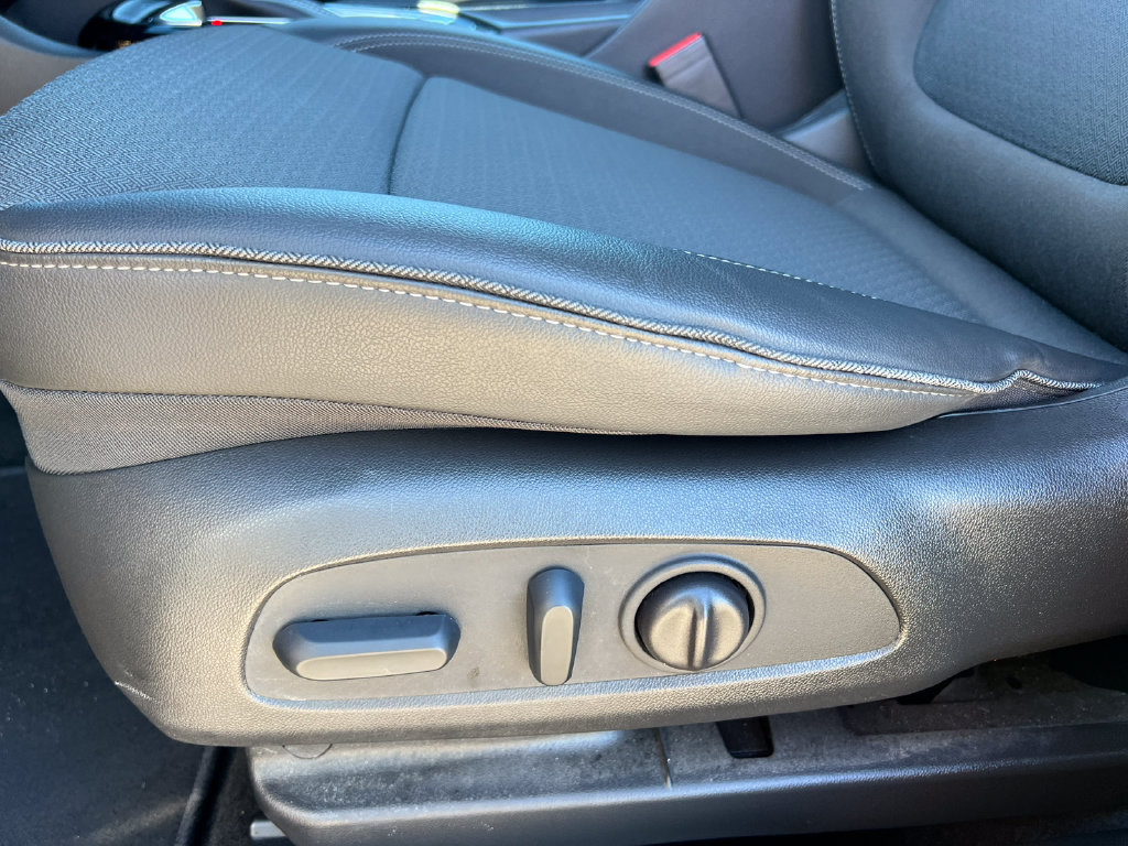 Used 2023 Buick Encore GX Preferred w/ Cold Weather Comfort Package FWD image 10